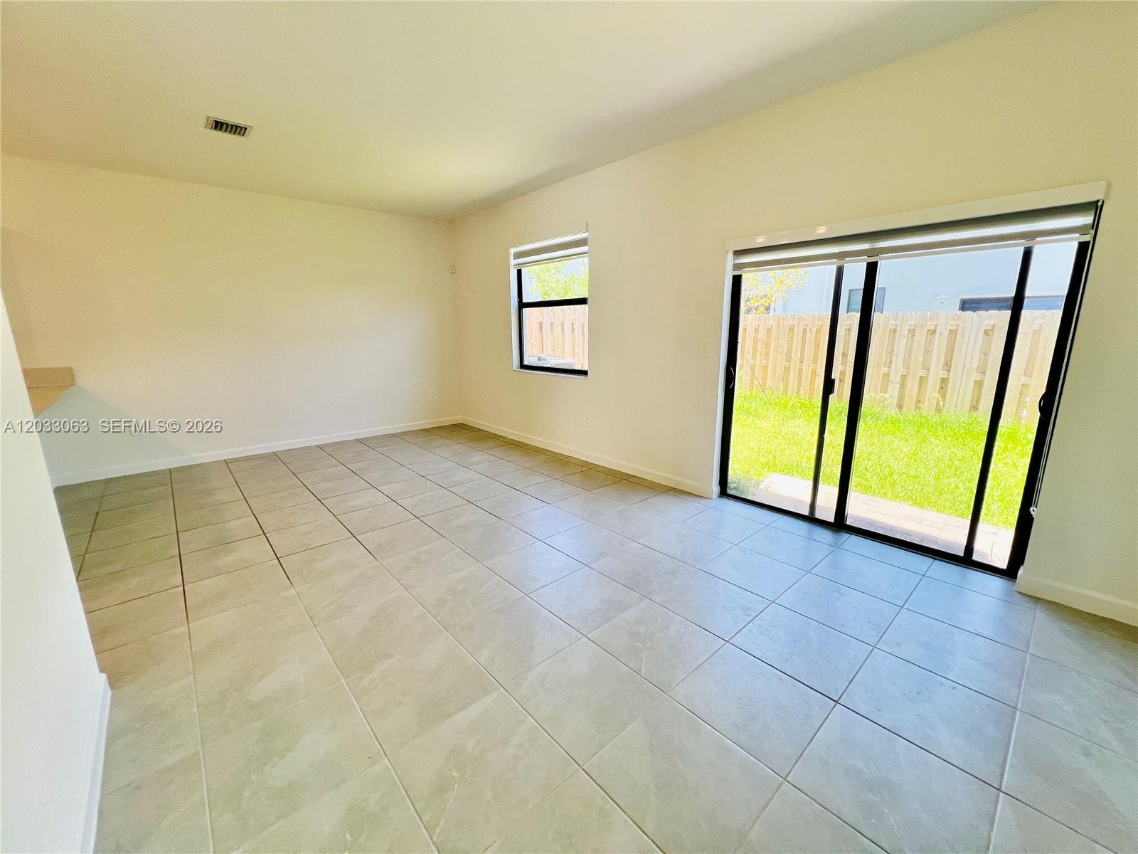 CORSICA SILVER PALM - Residential Lease