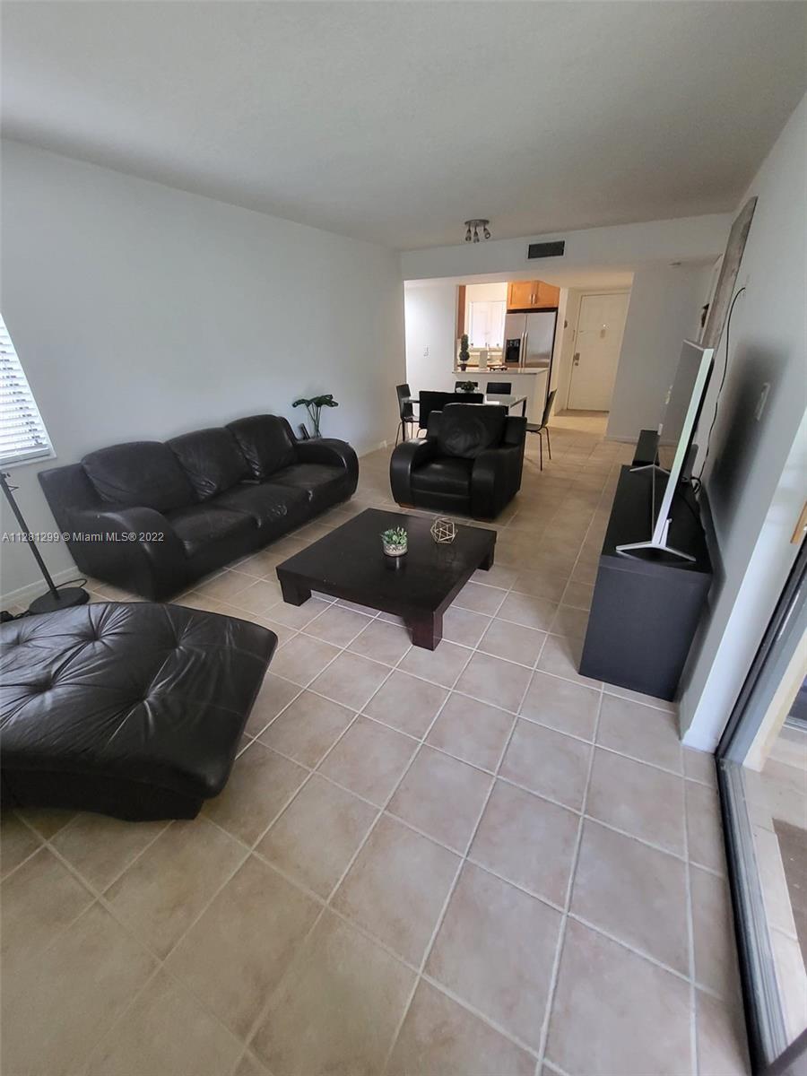 RACQUET CLUB VILLAGE APTS - Residential