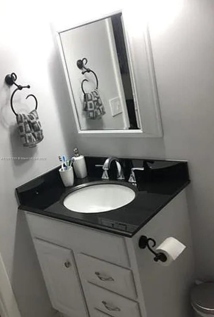 RACQUET CLUB VILLAGE APTS - Residential