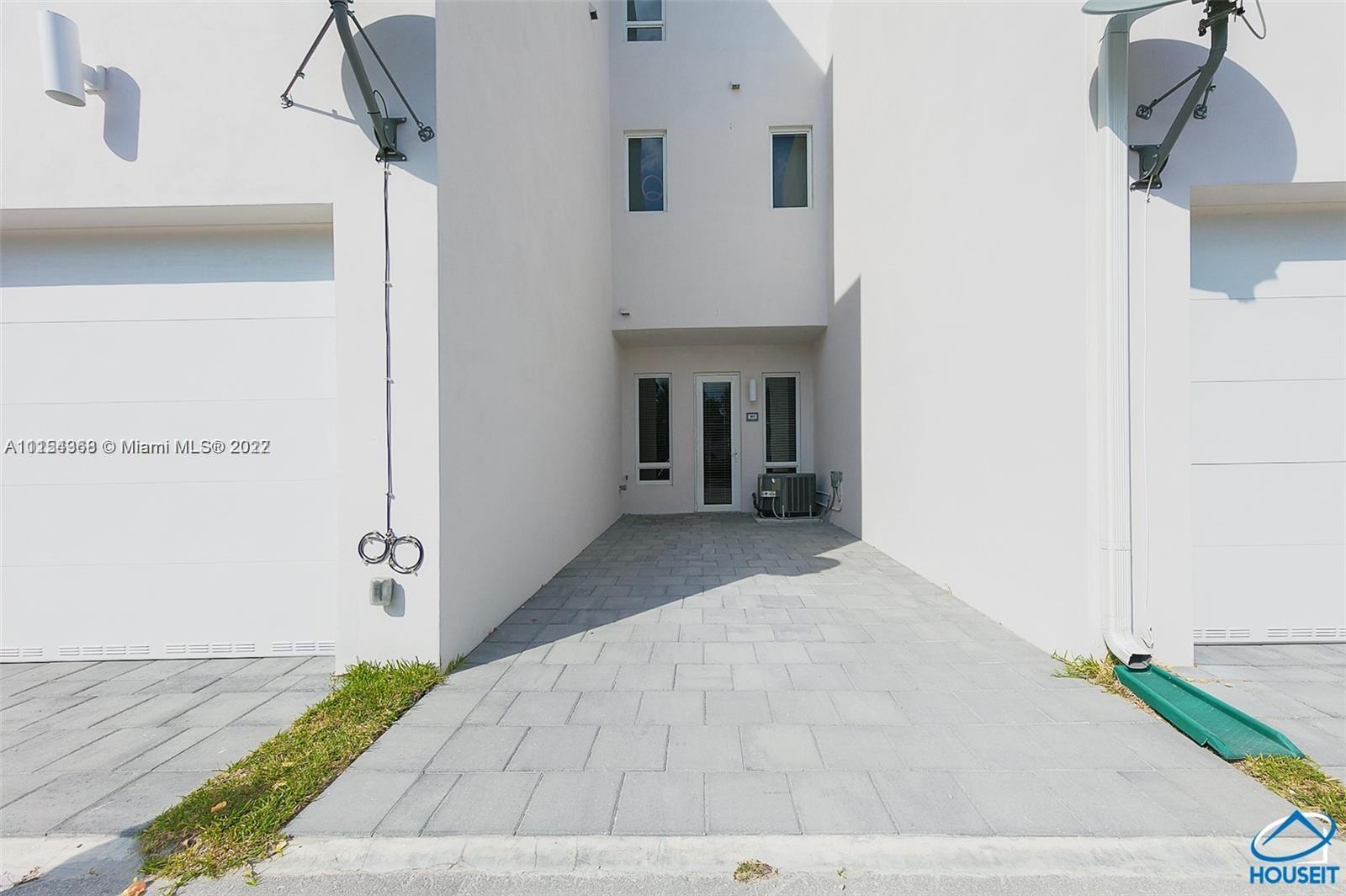 LANDMARK AT DORAL CONDO - Residential