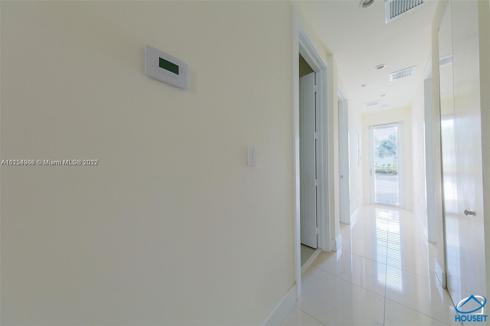 LANDMARK AT DORAL CONDO - Residential