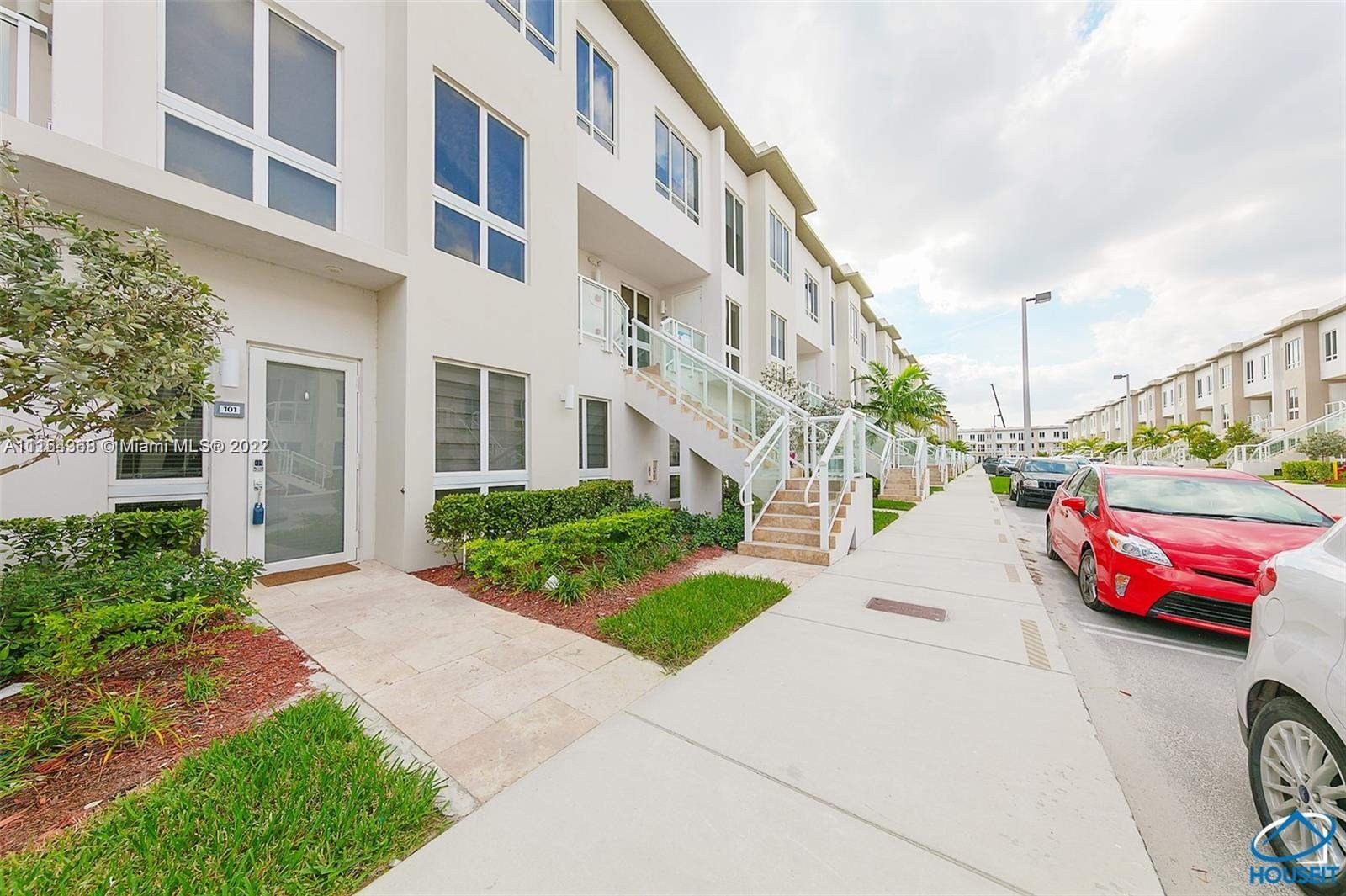 LANDMARK AT DORAL CONDO - Residential
