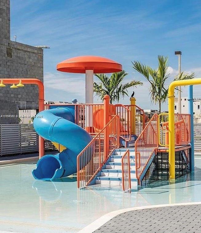 LANDMARK AT DORAL CONDO - Residential