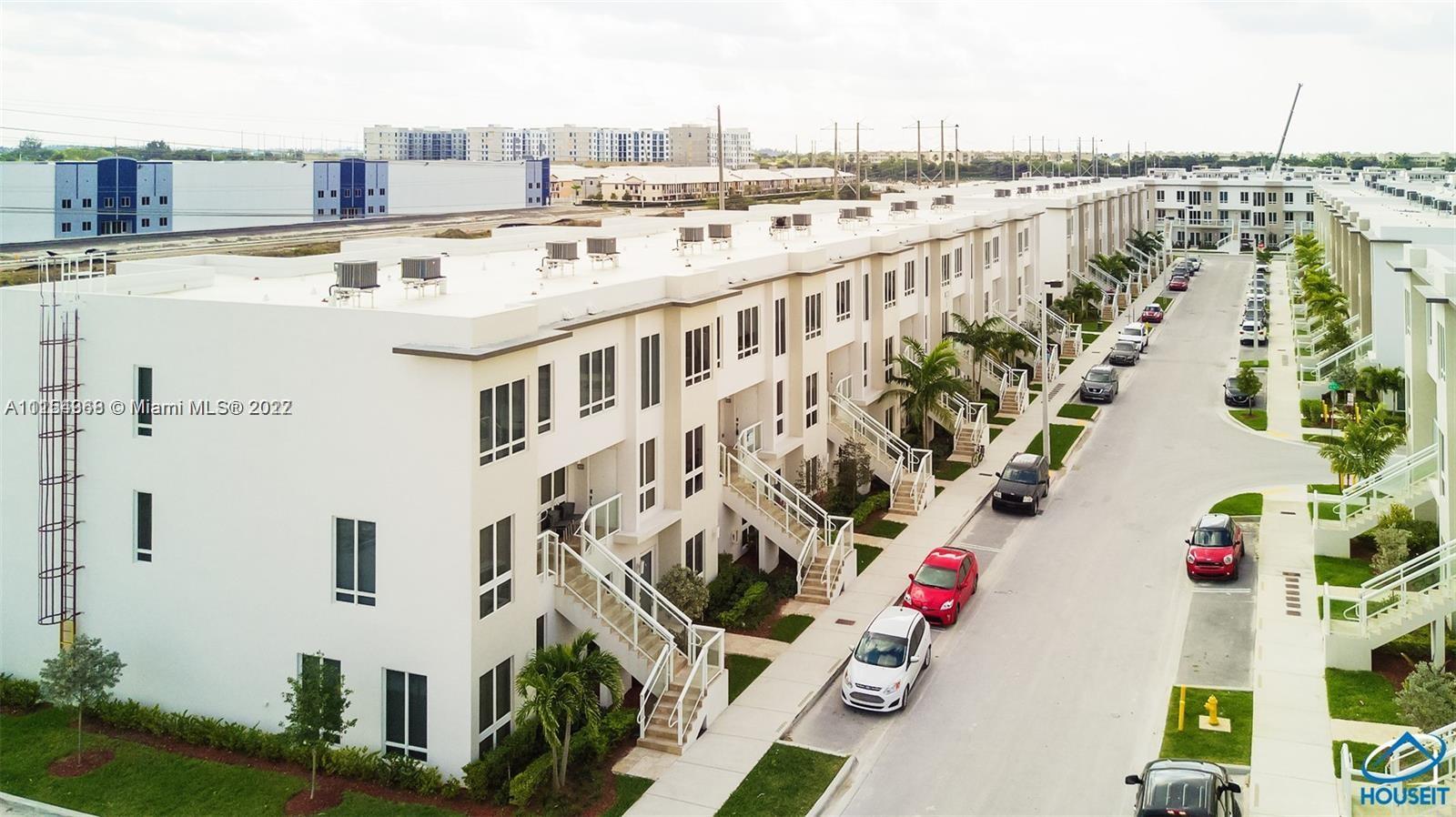 LANDMARK AT DORAL CONDO - Residential