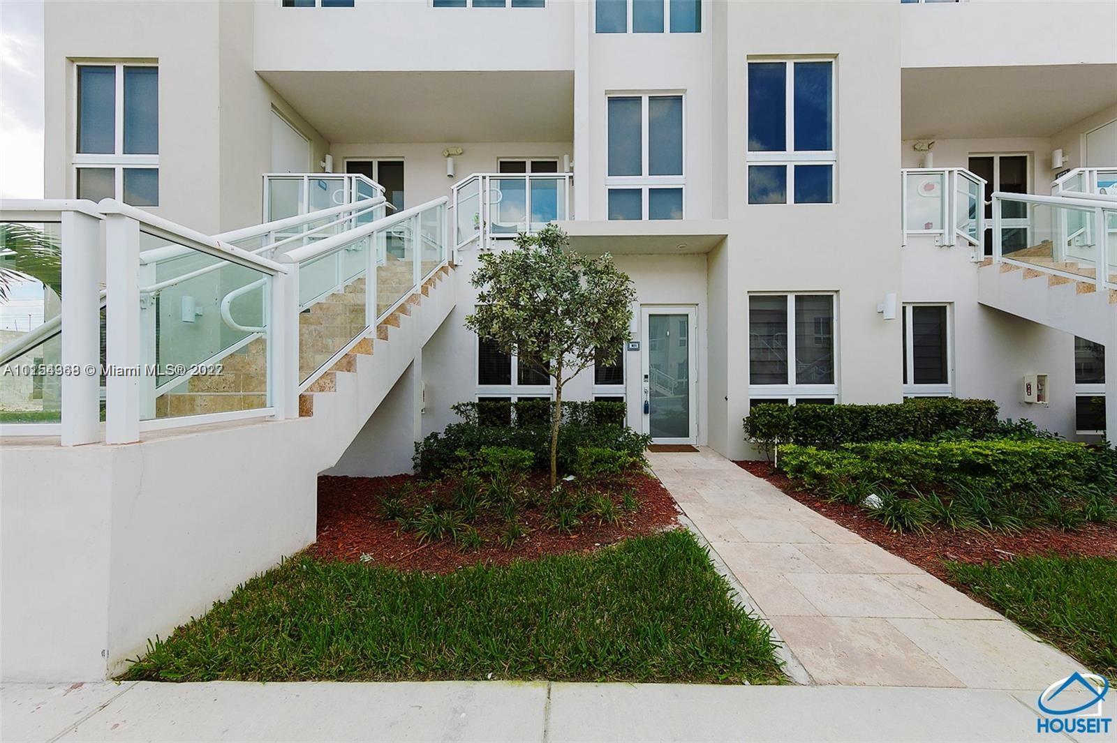 LANDMARK AT DORAL CONDO - Residential