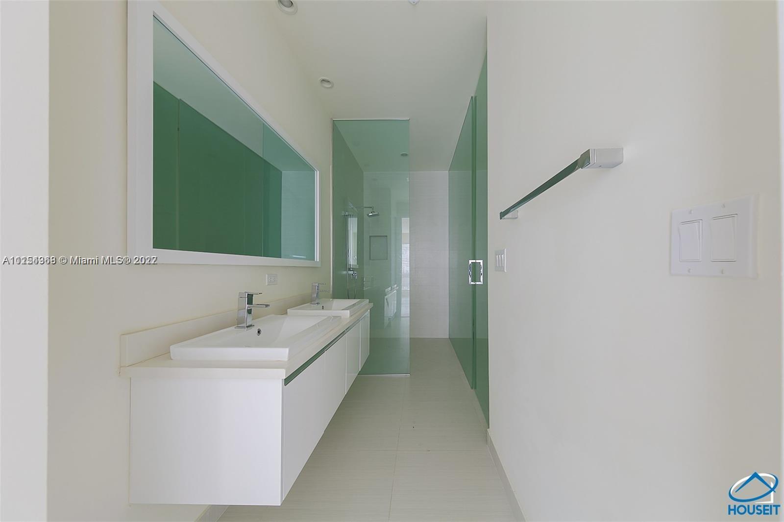 LANDMARK AT DORAL CONDO - Residential