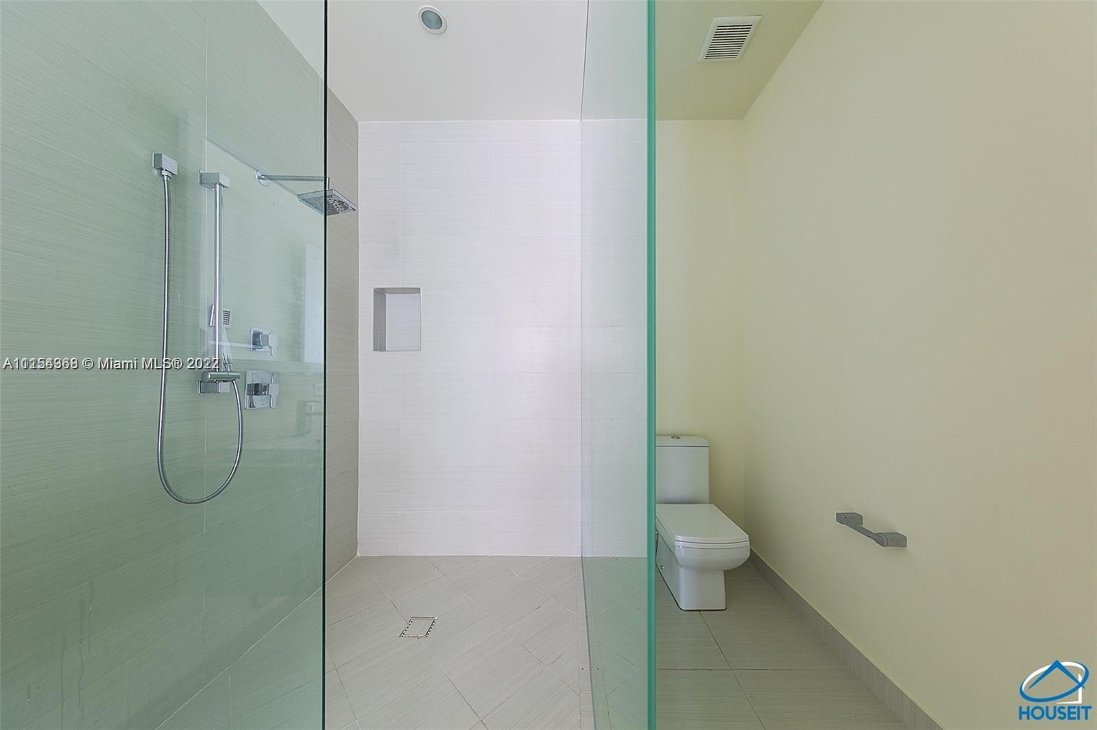 LANDMARK AT DORAL CONDO - Residential