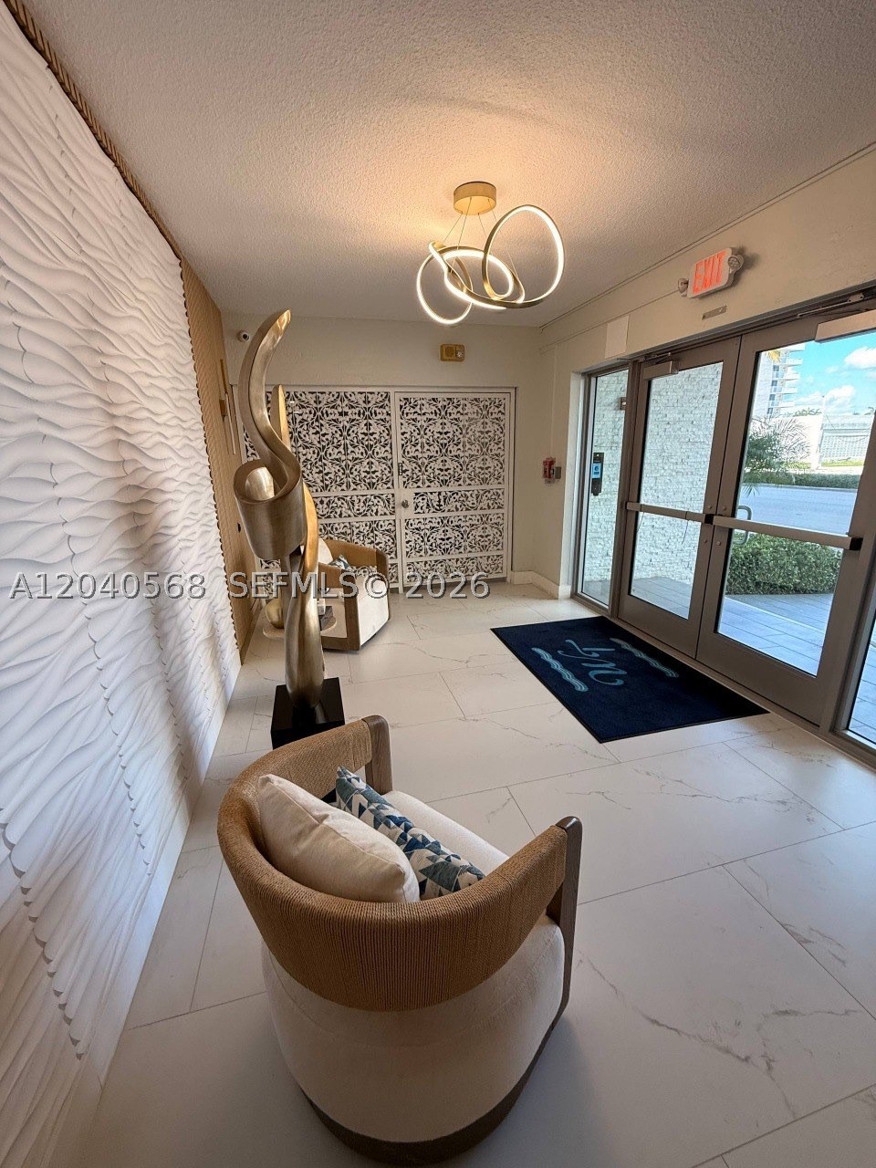 WELLINGTON TOWERS CONDO - Residential