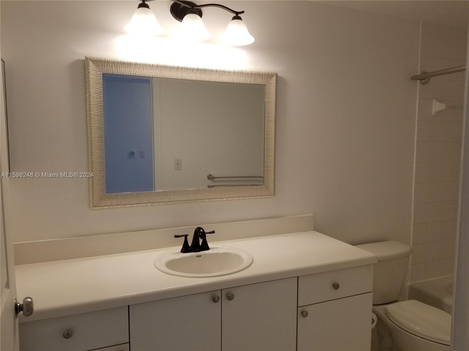 DOUGLAS GRAND CONDO - Residential Lease