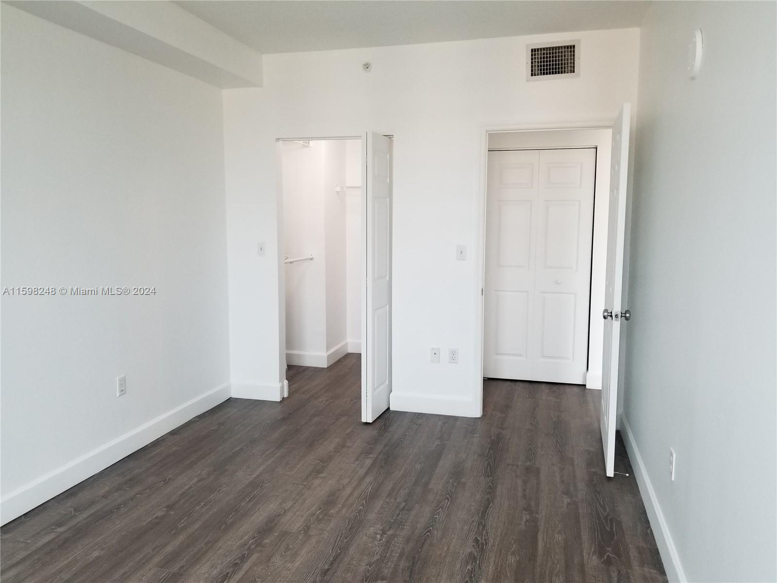 DOUGLAS GRAND CONDO - Residential Lease
