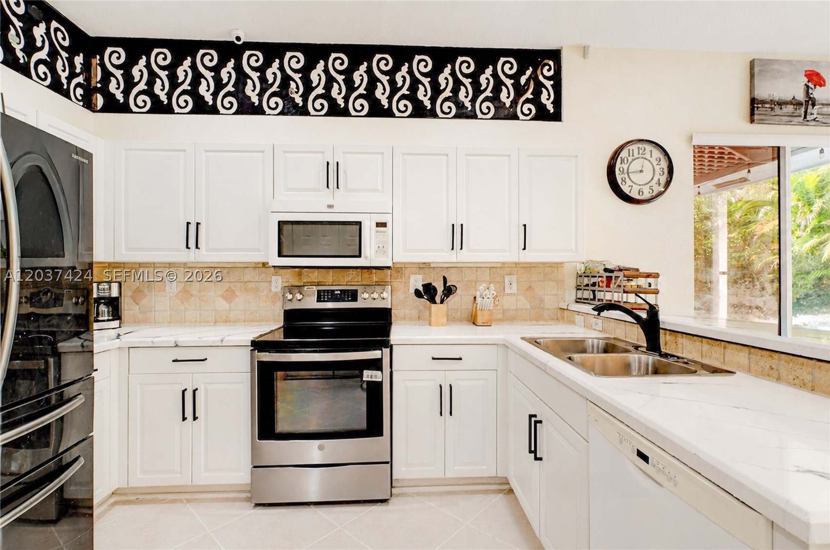 KENSINGTON - Residential
