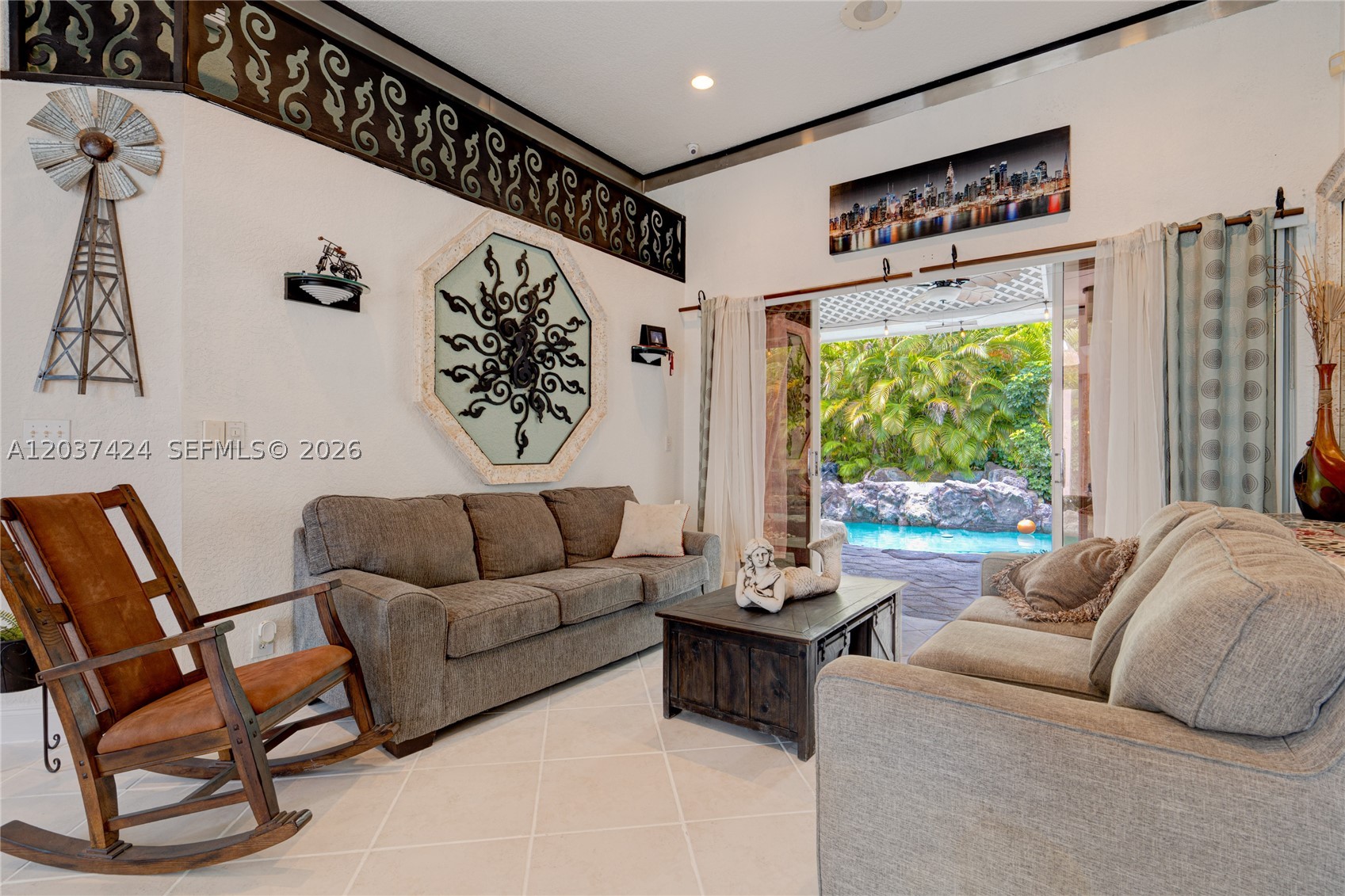 KENSINGTON - Residential
