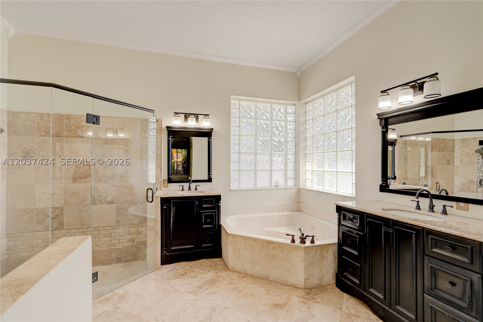 KENSINGTON - Residential