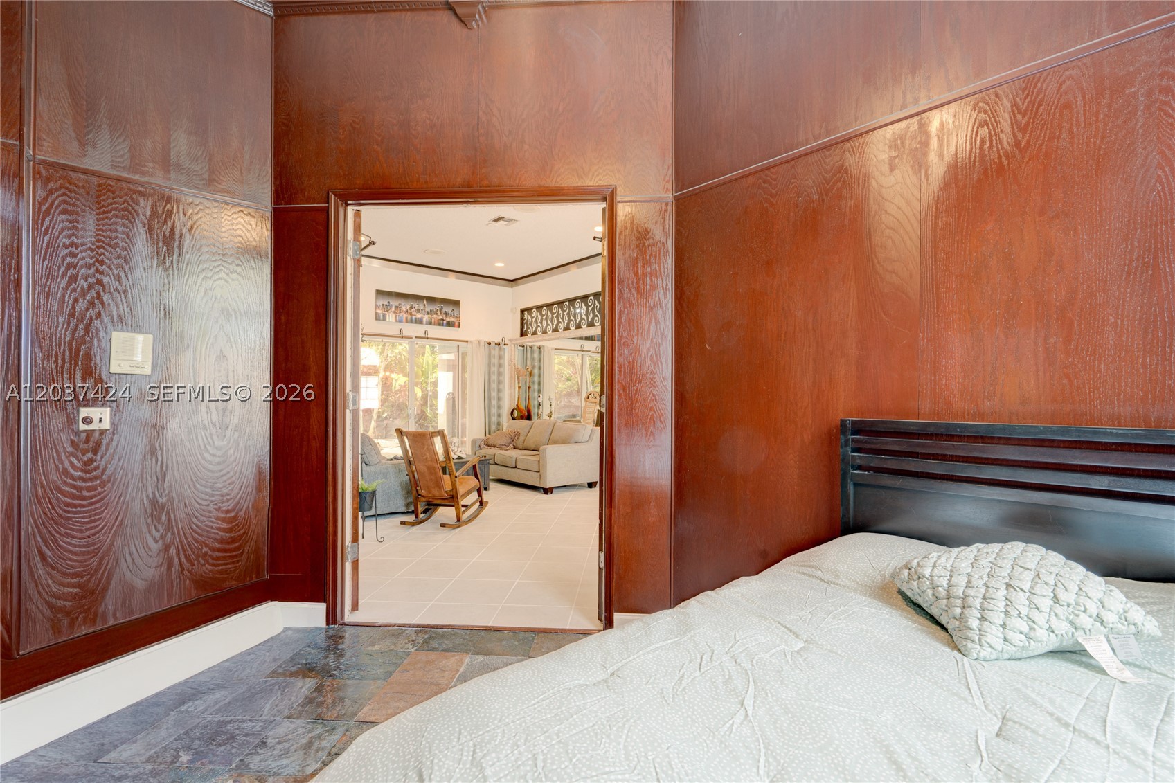 KENSINGTON - Residential