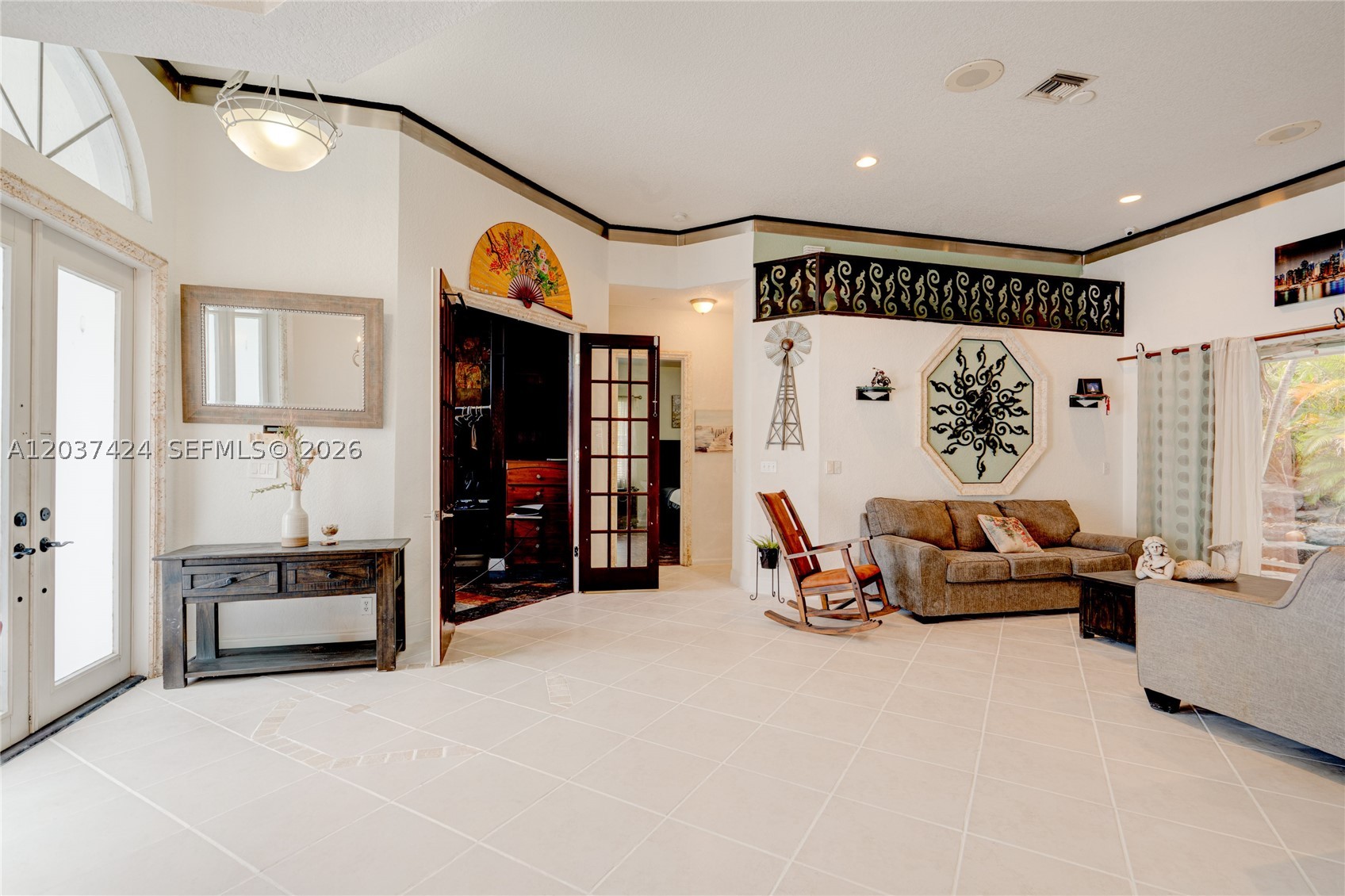 KENSINGTON - Residential