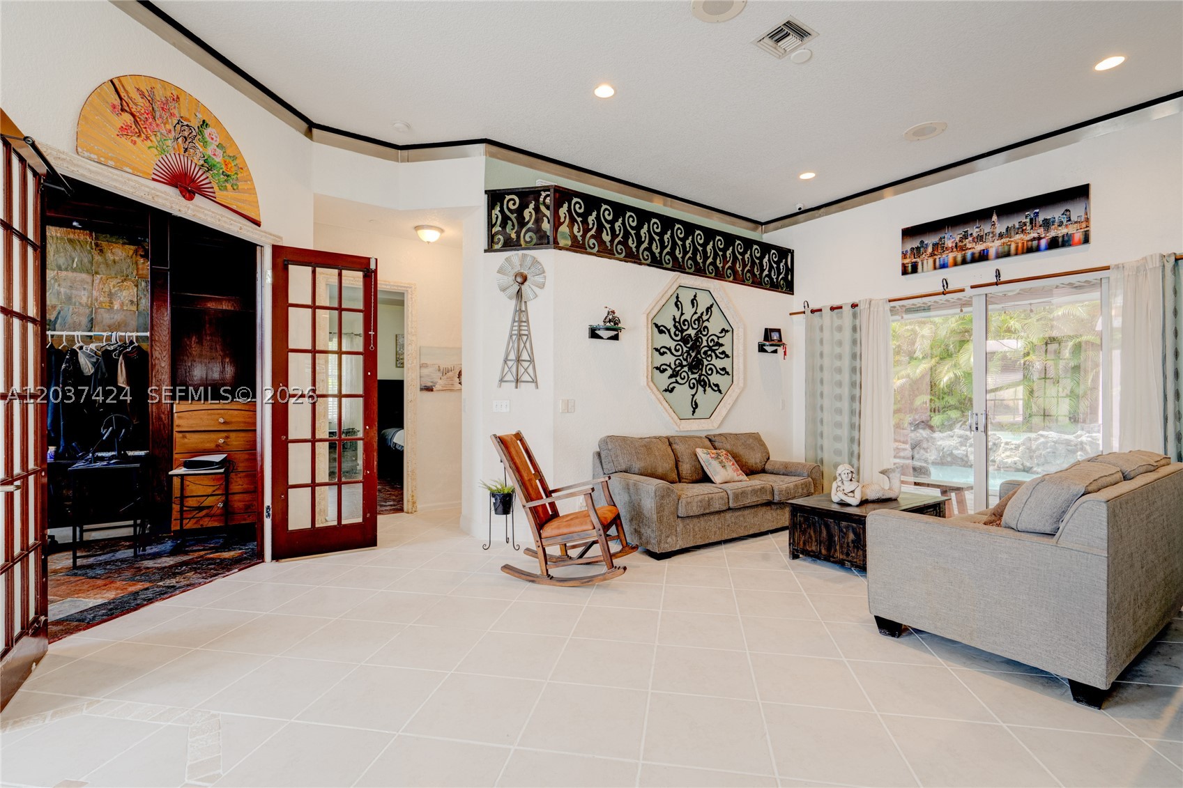 KENSINGTON - Residential