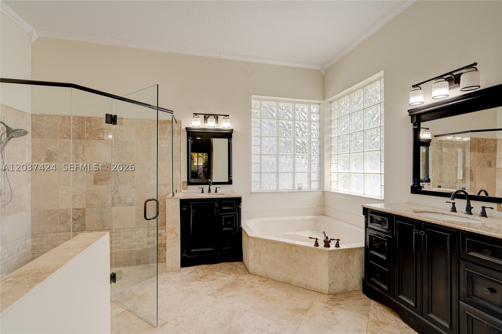 KENSINGTON - Residential