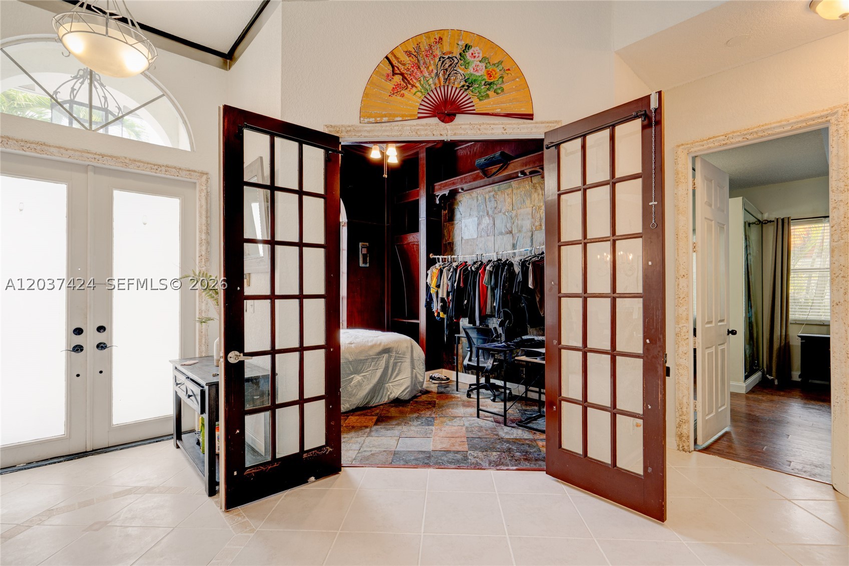KENSINGTON - Residential
