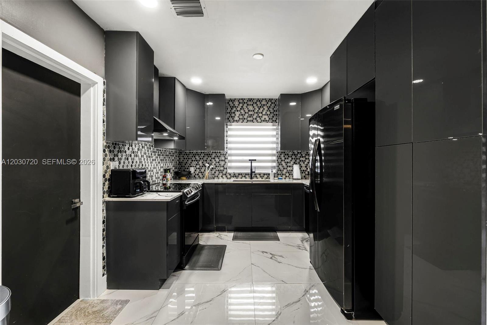 COLUMBIA PARK CORR PL - Residential Lease