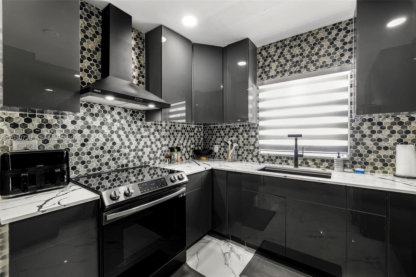 COLUMBIA PARK CORR PL - Residential Lease