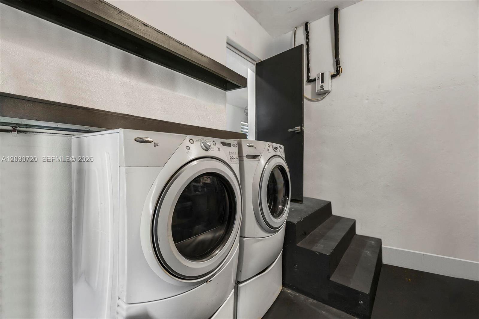 COLUMBIA PARK CORR PL - Residential Lease
