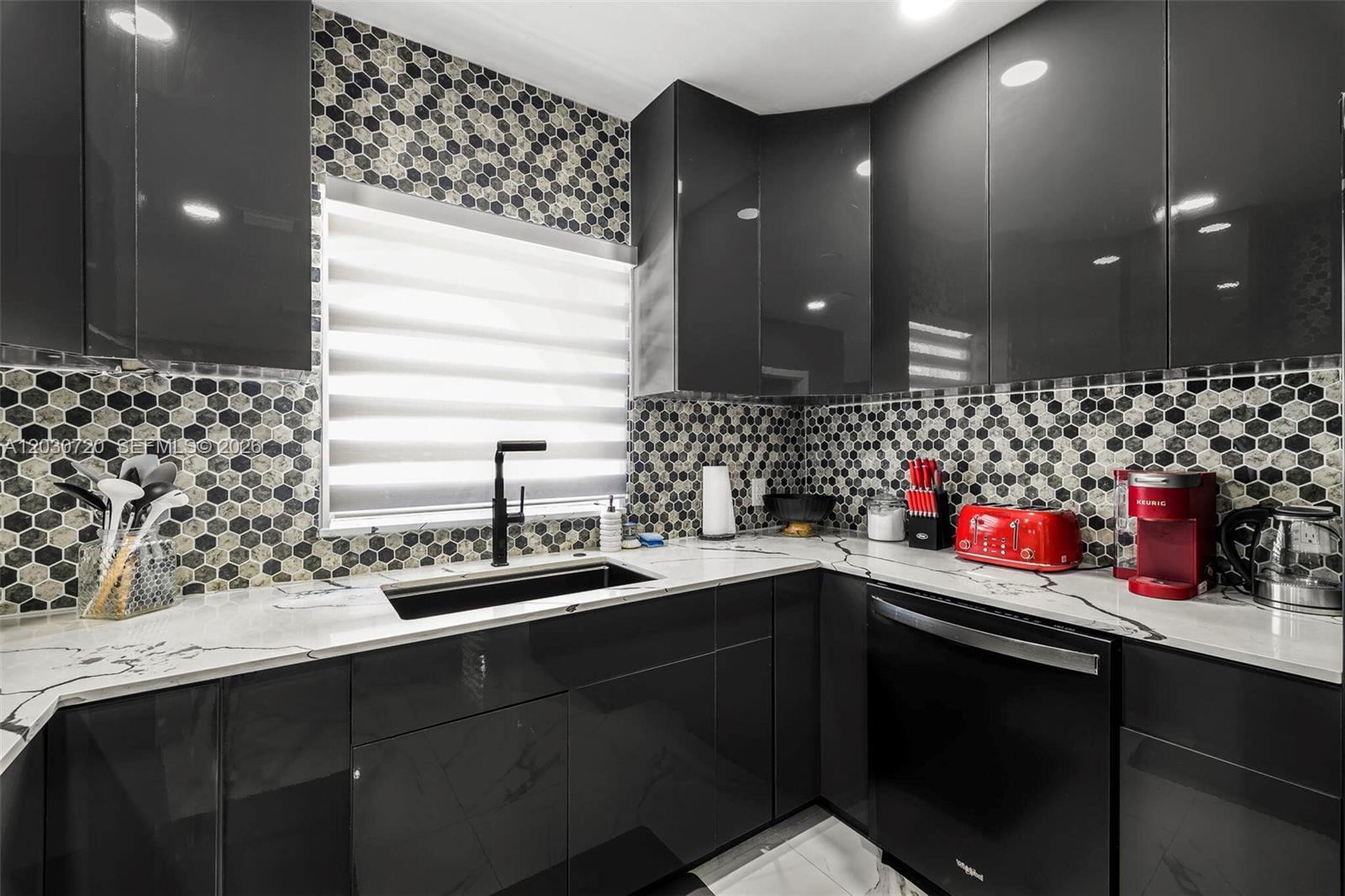 COLUMBIA PARK CORR PL - Residential Lease
