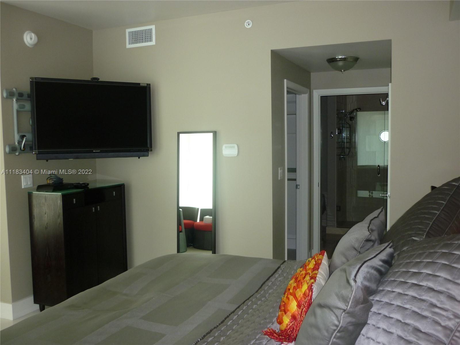 IVY CONDO - Residential Lease