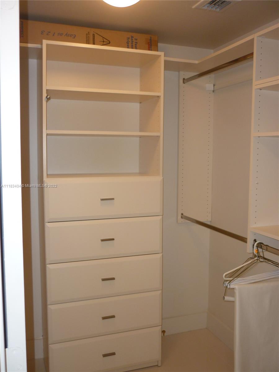 IVY CONDO - Residential Lease
