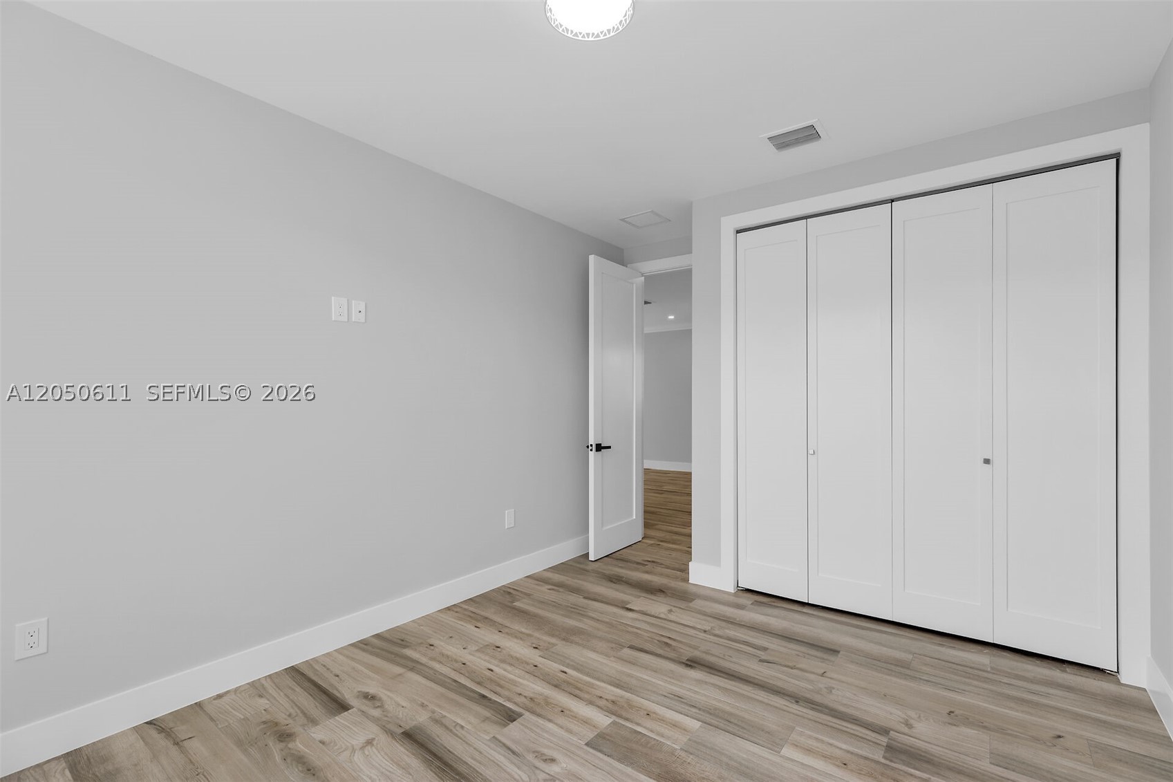 PARADISE POINT - Residential