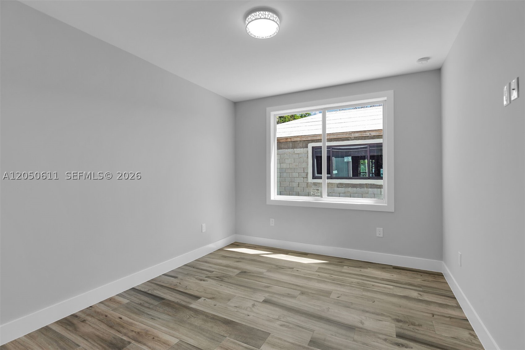 PARADISE POINT - Residential