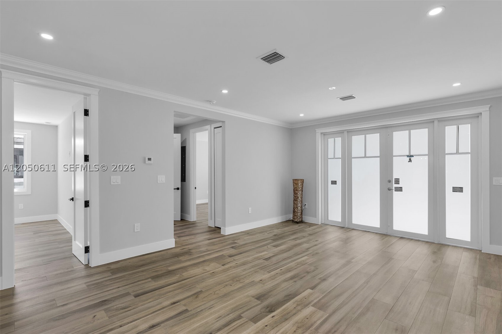 PARADISE POINT - Residential