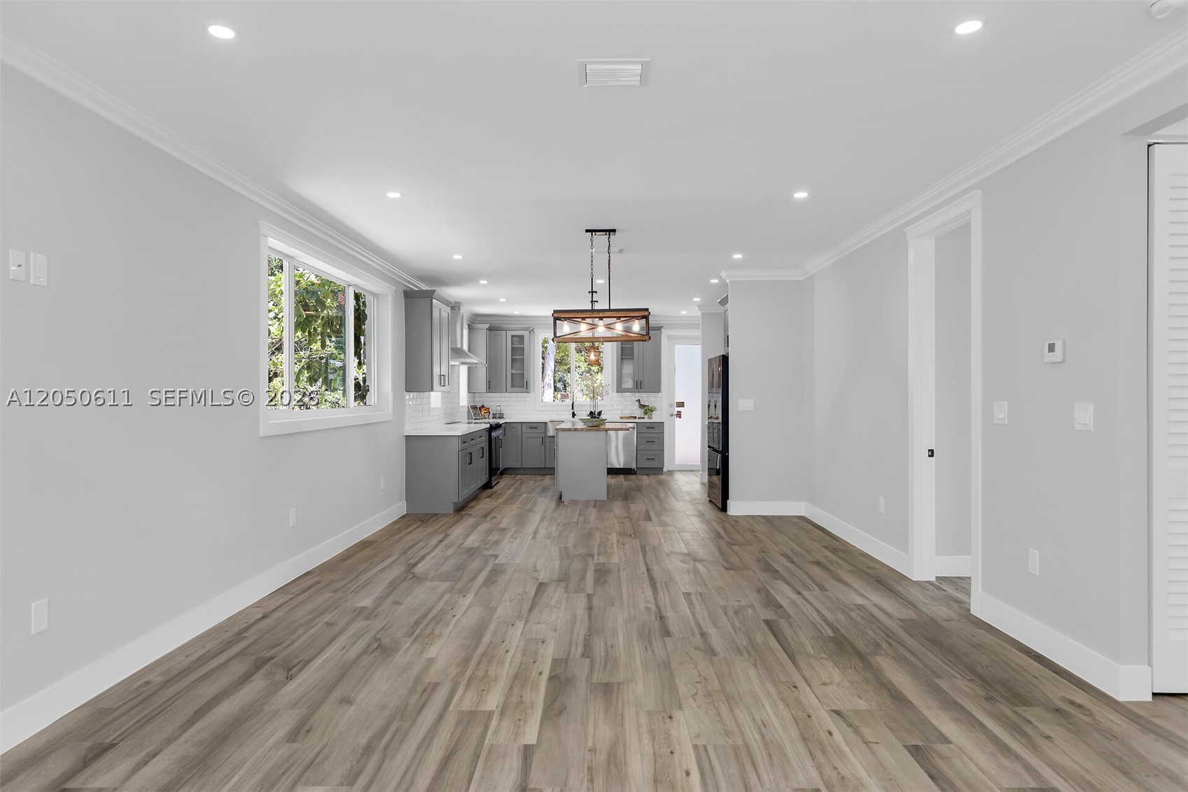 PARADISE POINT - Residential