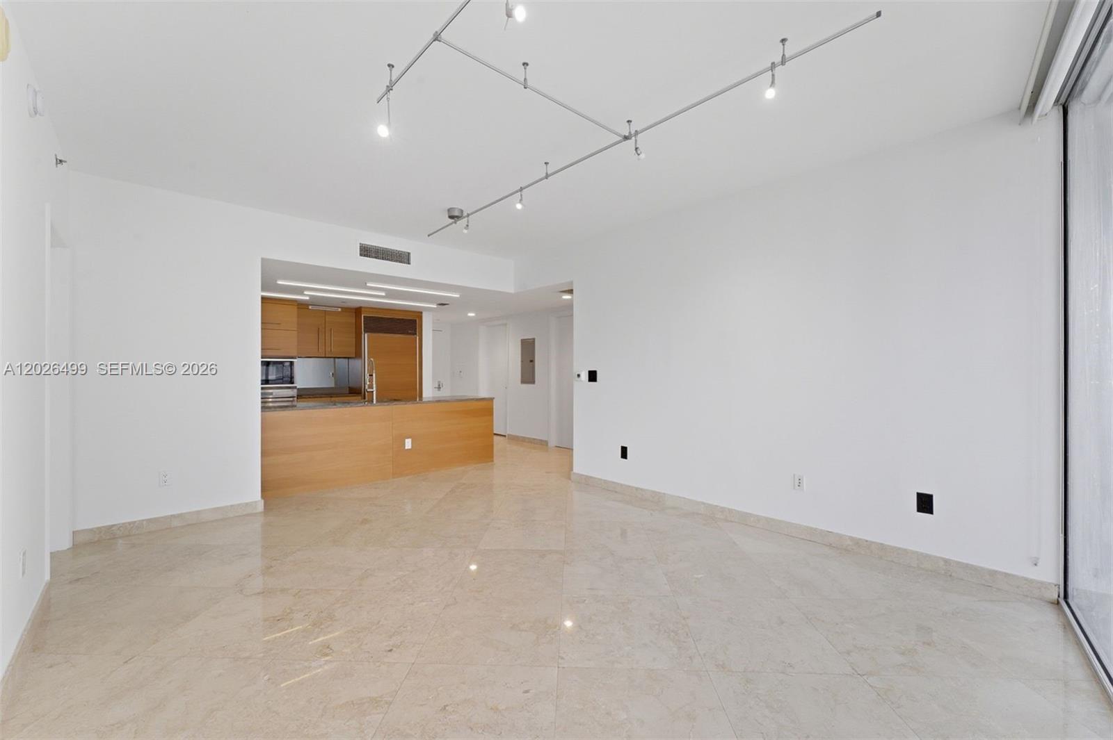 ICONBRICKELL CONDO NO 1 - Residential Lease
