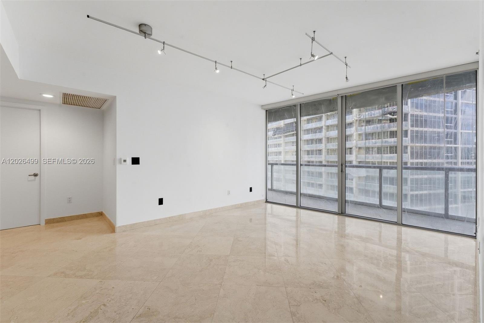 ICONBRICKELL CONDO NO 1 - Residential Lease