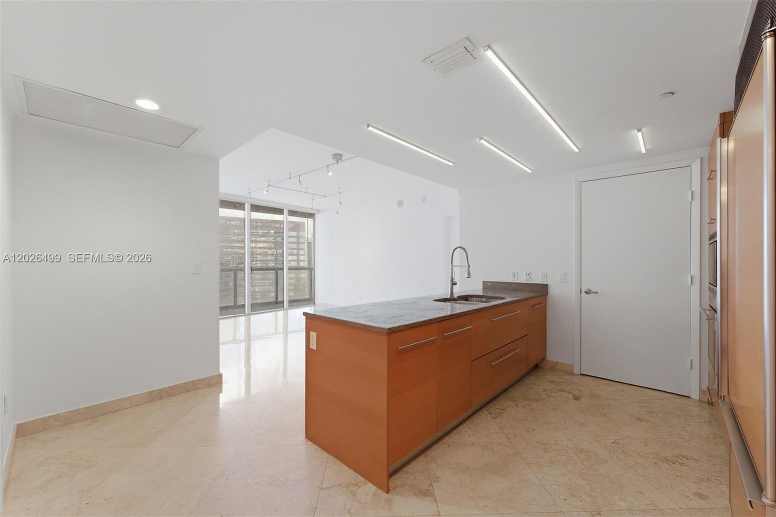 ICONBRICKELL CONDO NO 1 - Residential Lease