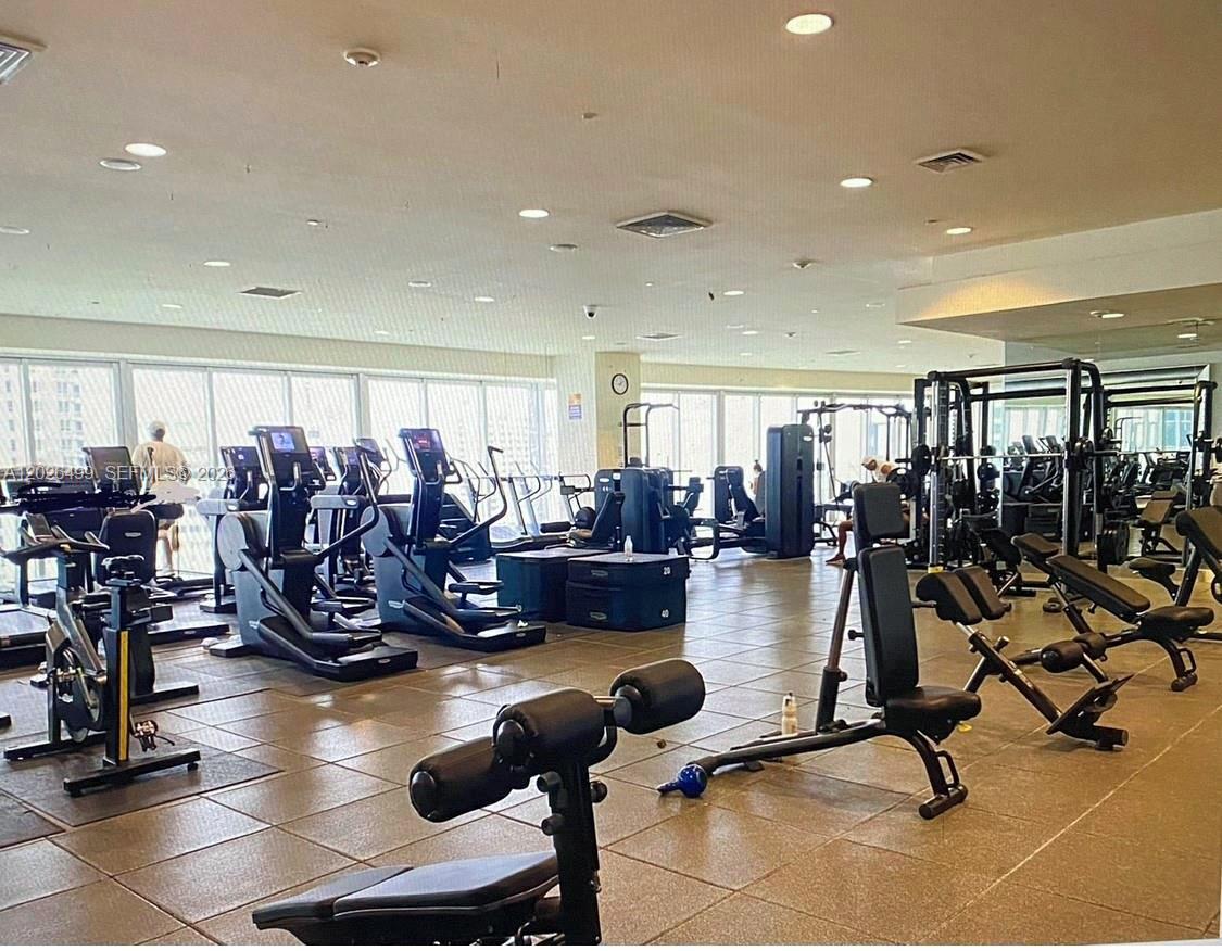 ICONBRICKELL CONDO NO 1 - Residential Lease