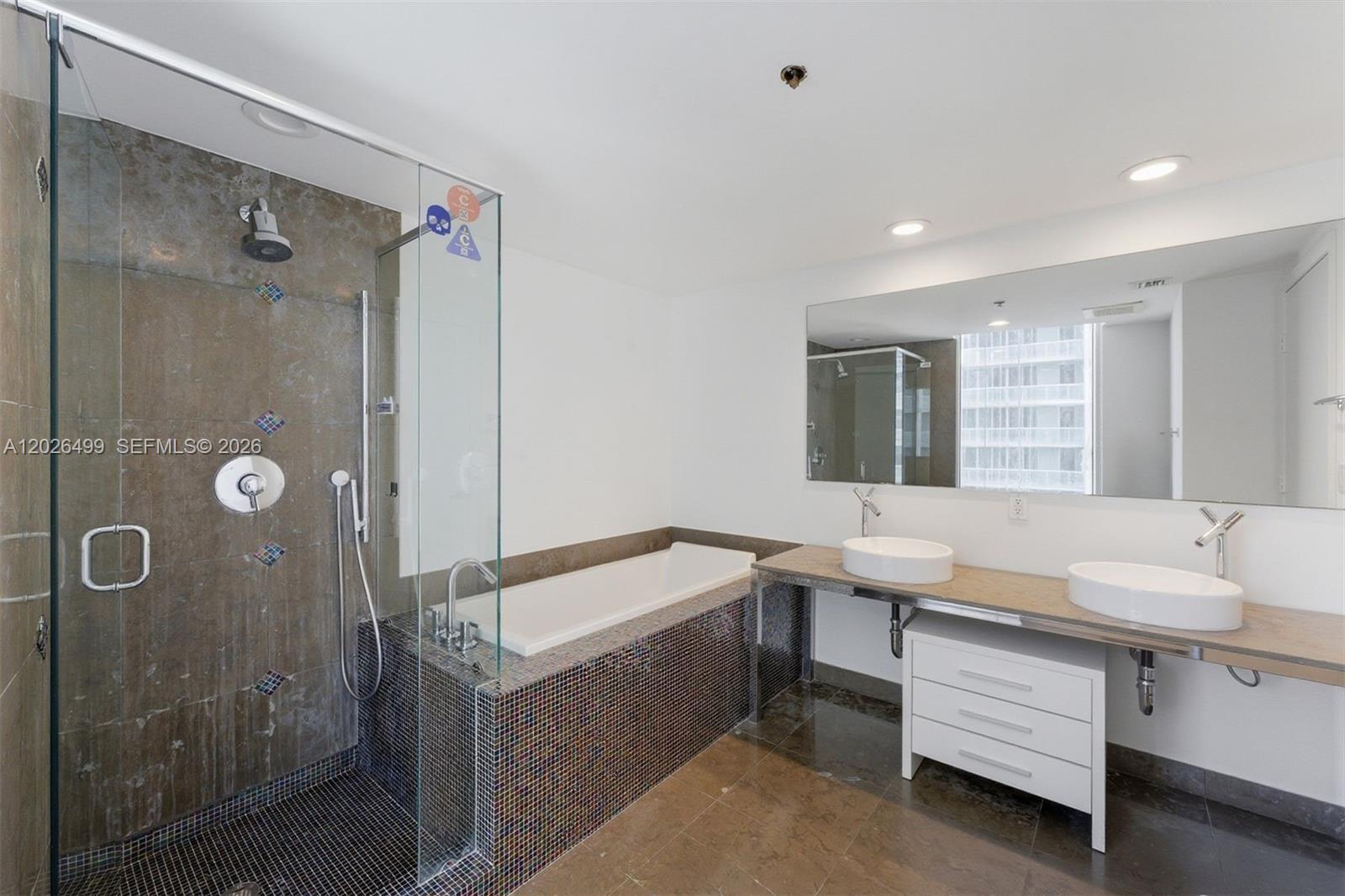ICONBRICKELL CONDO NO 1 - Residential Lease