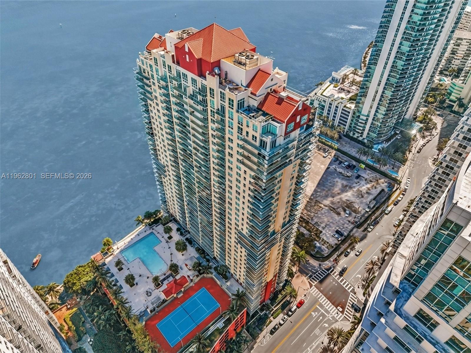 THE MARK ON BRICKELL COND - Residential