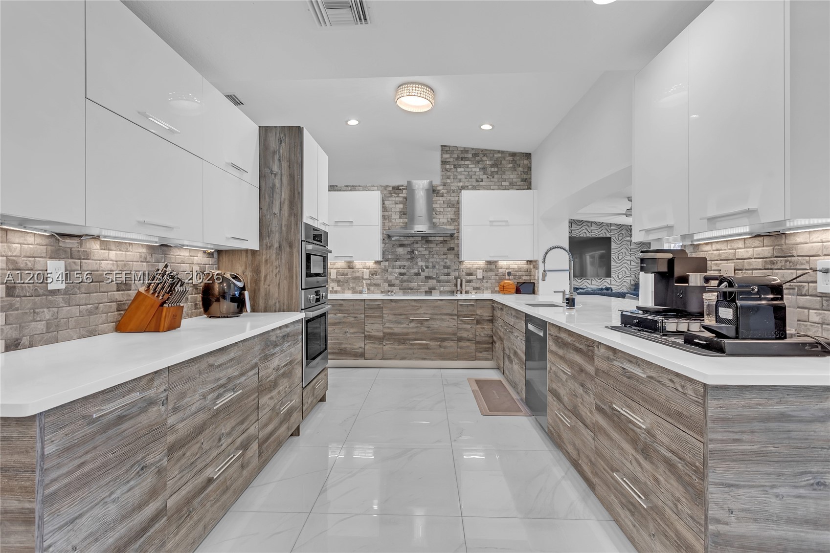 LANDINGS FIRST SEC - Residential
