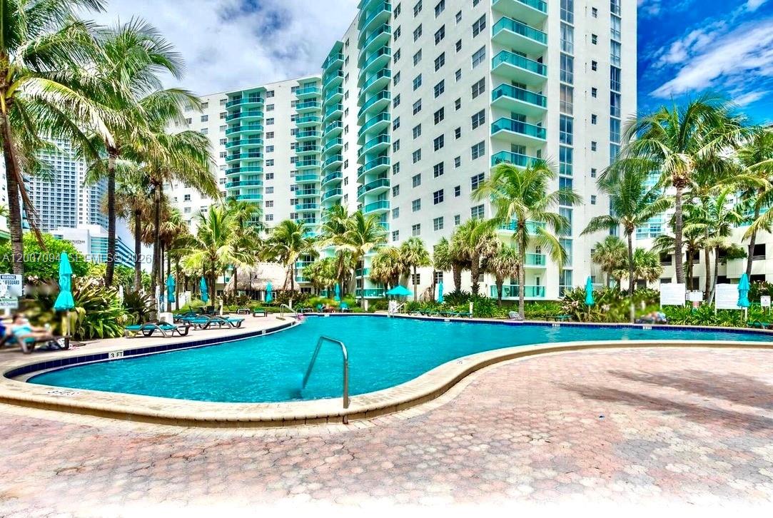 TIDES ON HOLLYWOOD BEACH - Residential