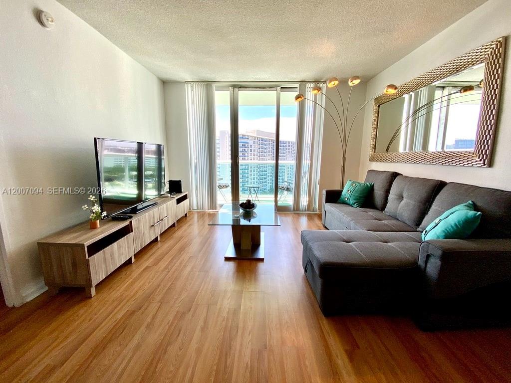 TIDES ON HOLLYWOOD BEACH - Residential