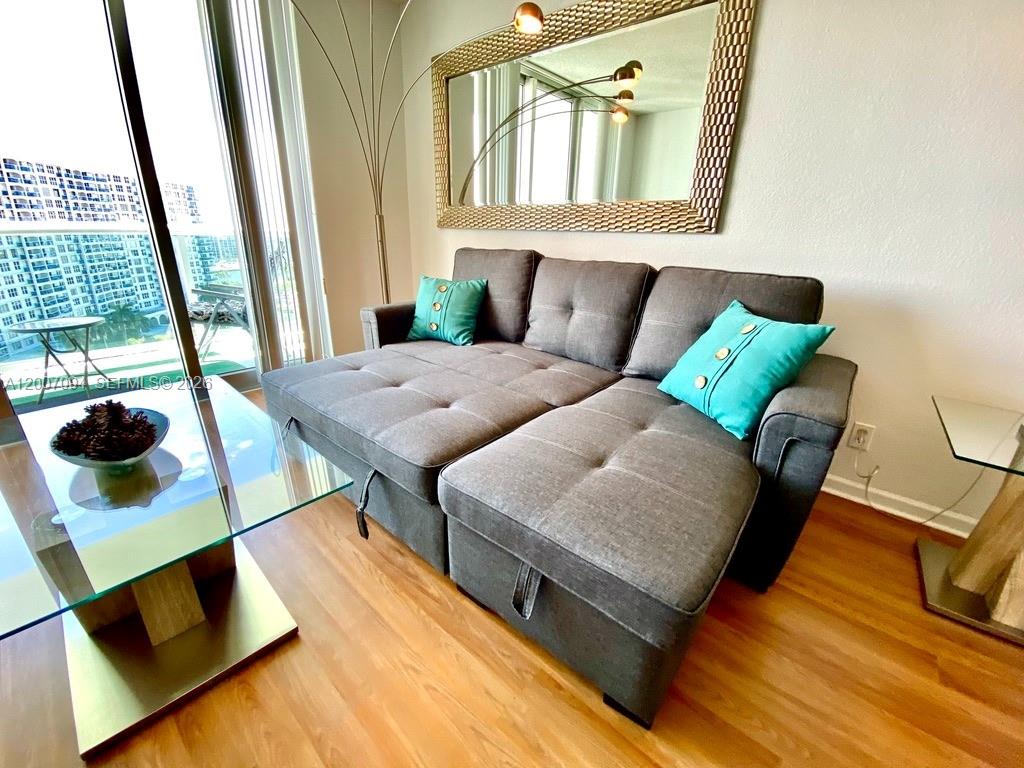 TIDES ON HOLLYWOOD BEACH - Residential