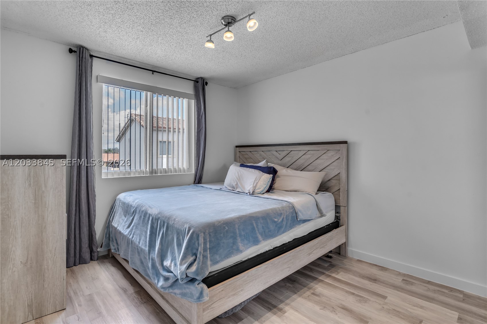 LAKE POINTE SEC 4 - Residential
