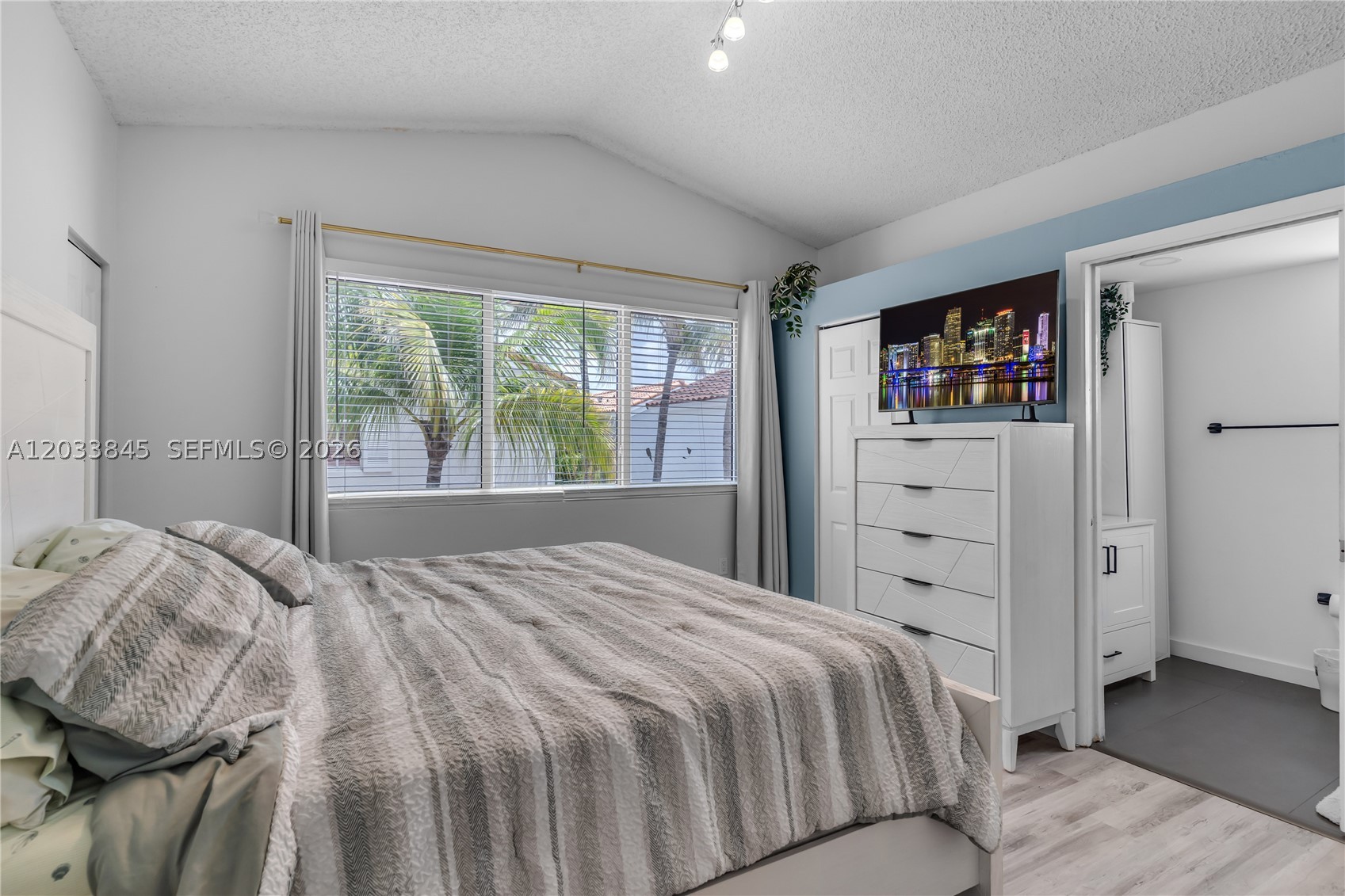 LAKE POINTE SEC 4 - Residential