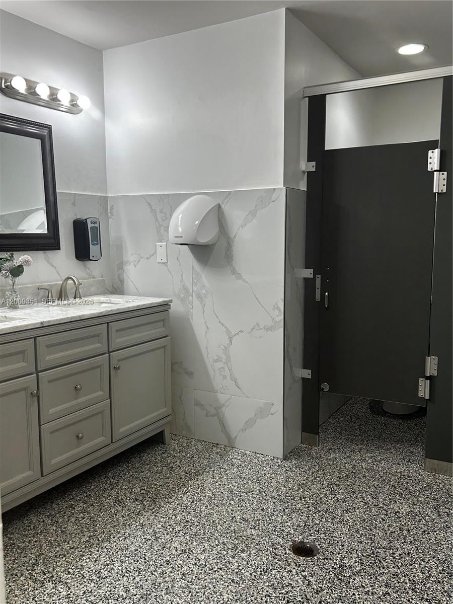 POINCIANA PLACE COND A,B & - Residential