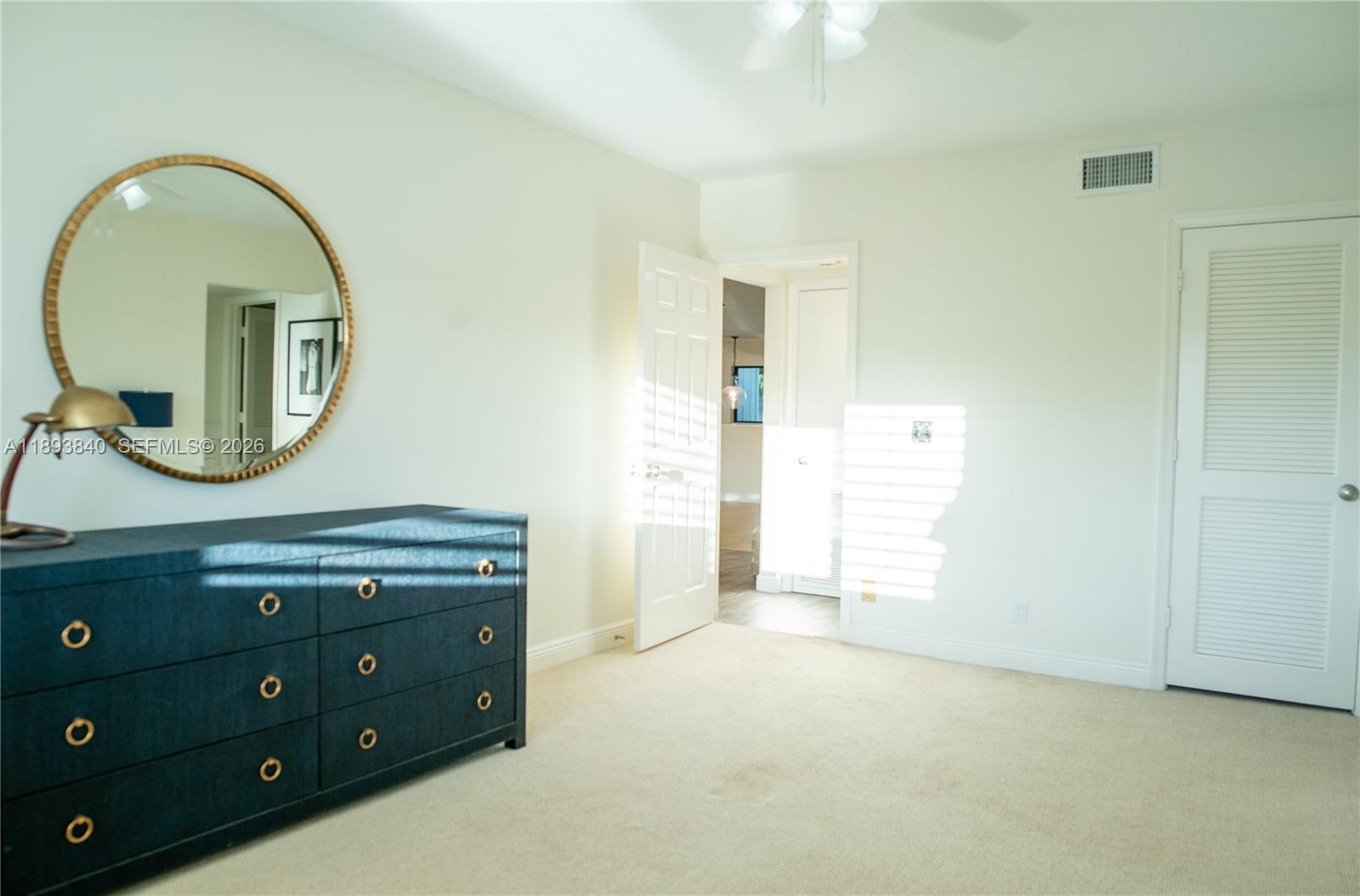 JONATHANS LANDING - Residential