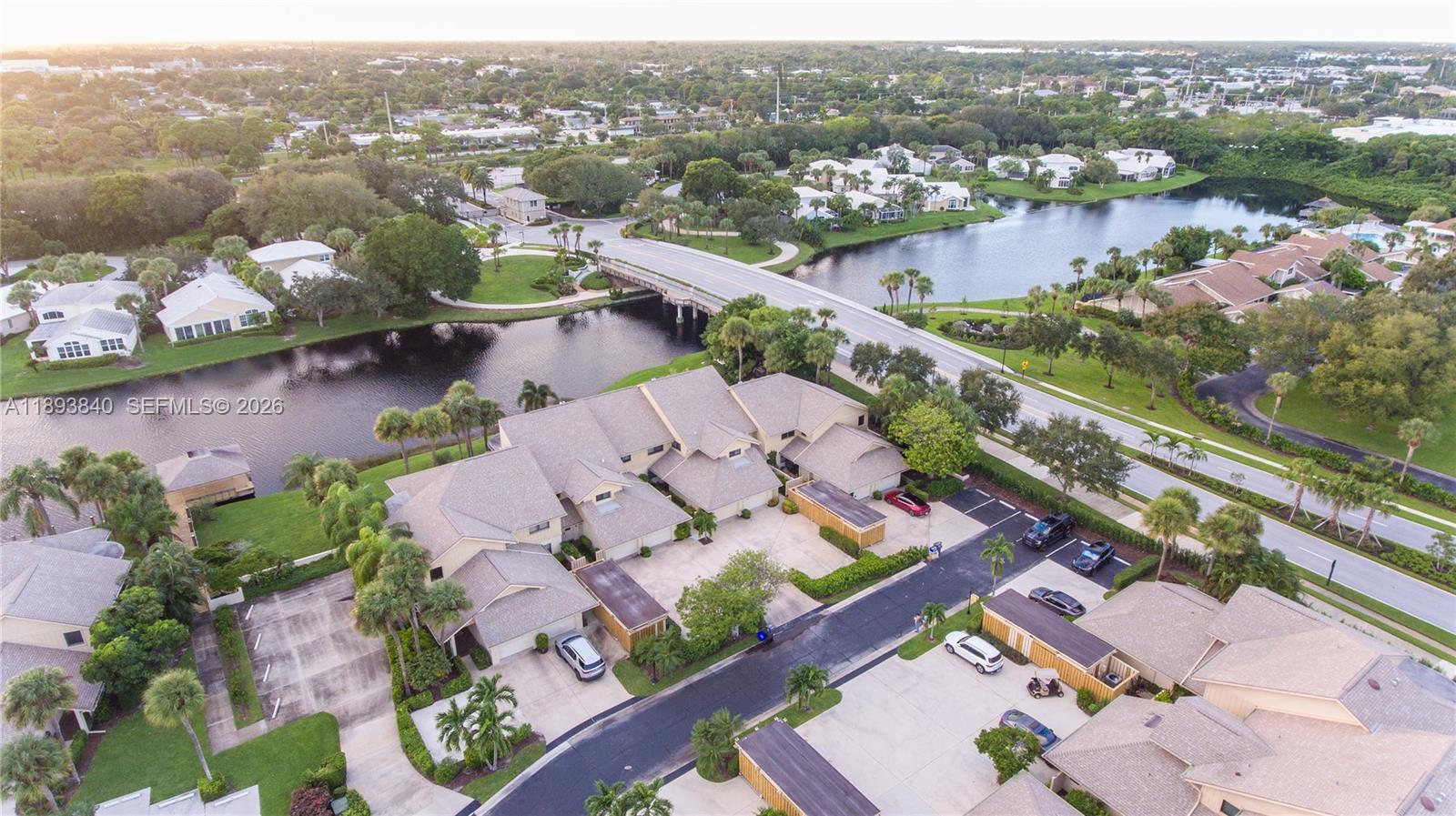 JONATHANS LANDING - Residential