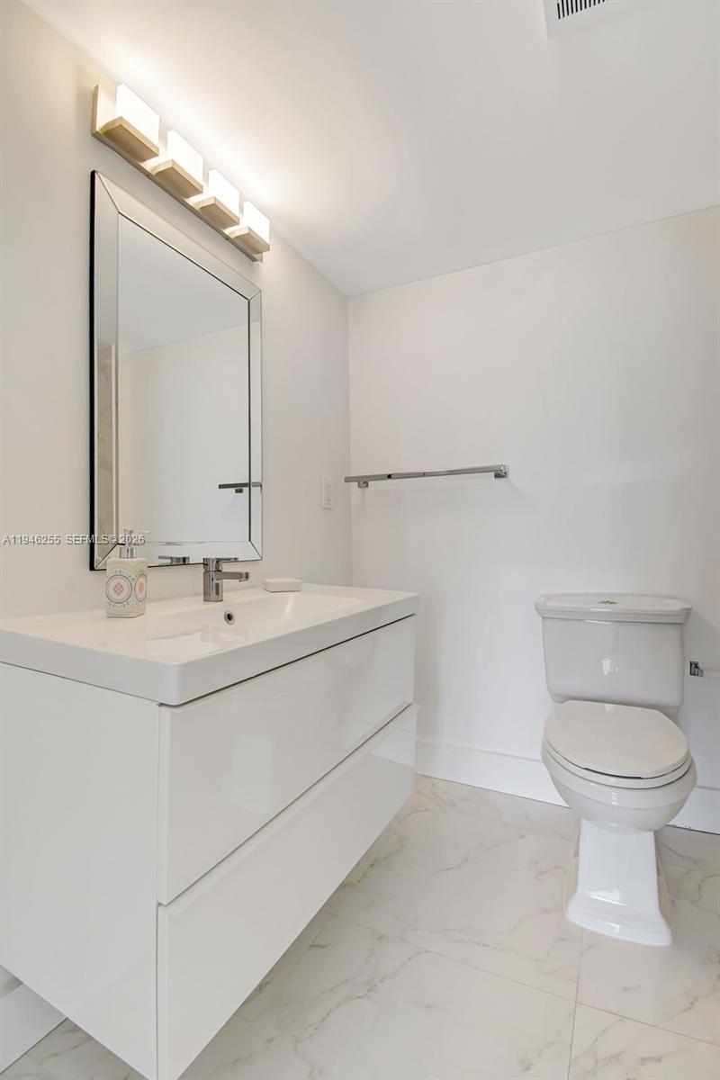 BONAVIDA CONDO - Residential