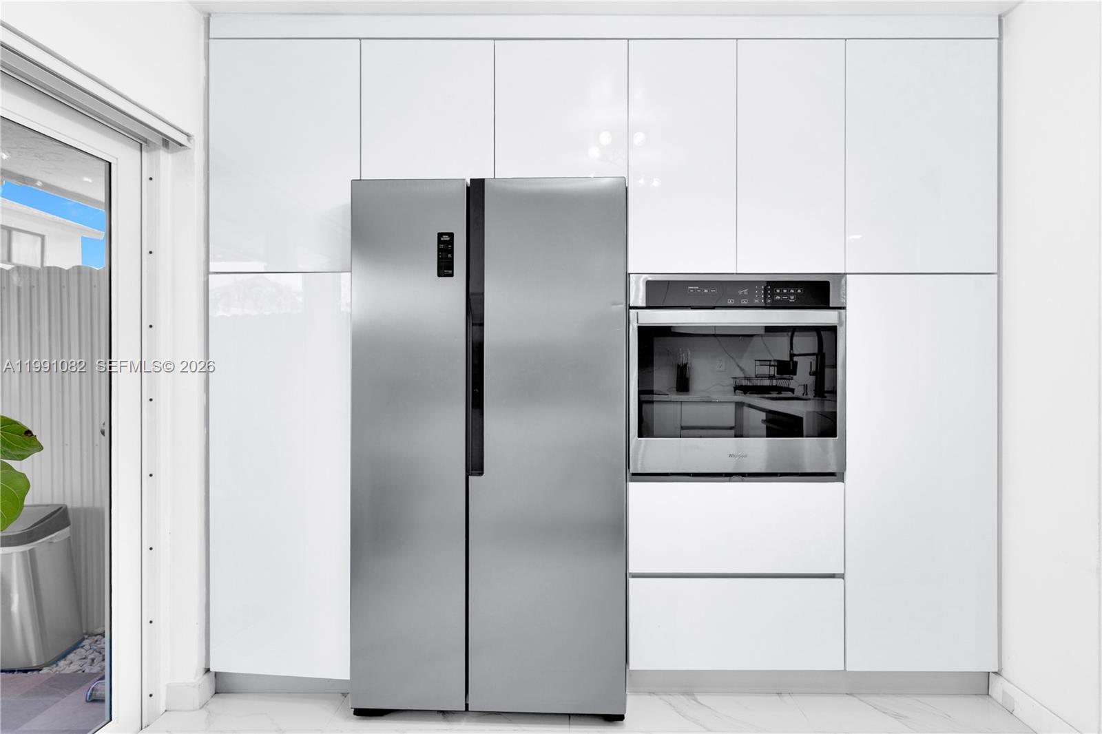 J R CONDO PH I - Residential