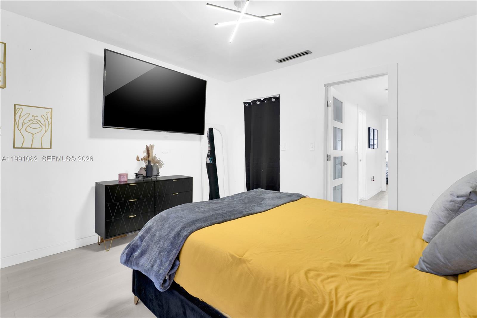 J R CONDO PH I - Residential